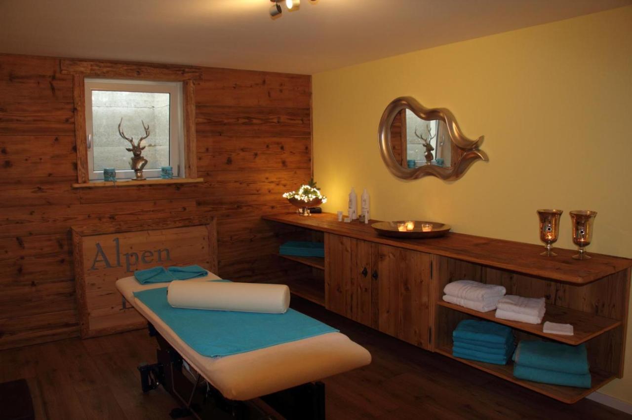 Alpenlodge Allgaeu 5* أوفتيرشفانغ المظهر الخارجي الصورة